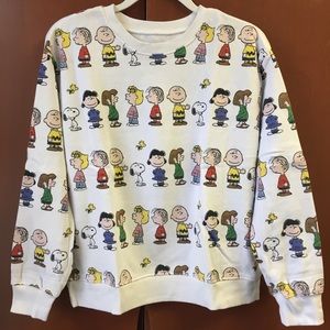 NWOT Adorable, soft Forever 21 Peanuts sweatshirt